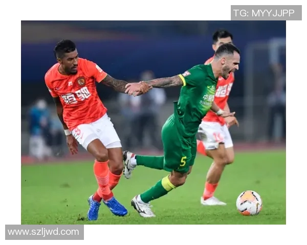 伊拉克与澳洲激战正酣两队实力相当谁能胜出