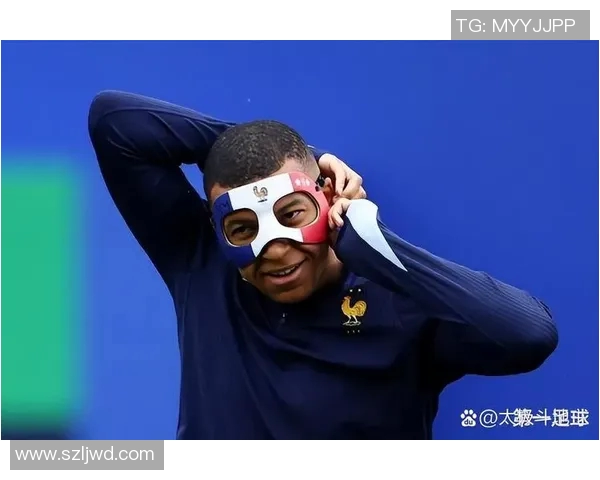 西班牙与荷兰对决现场球迷热情高涨共同见证足球盛宴 西班牙与荷兰对决现场球迷热情高涨共同见证足球盛宴