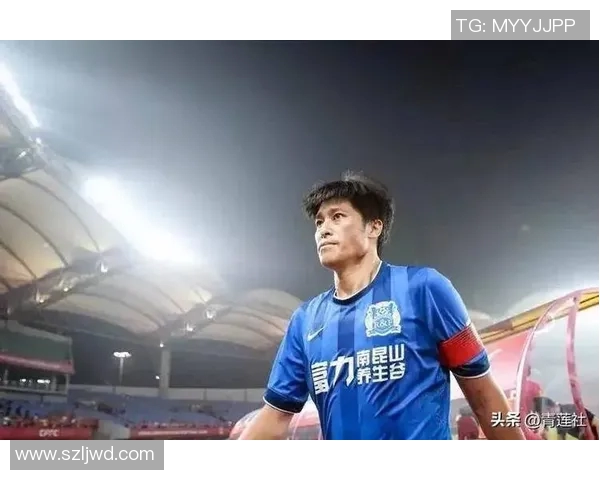 中国男足迎战武汉卓尔全力争胜展现实力与团队精神